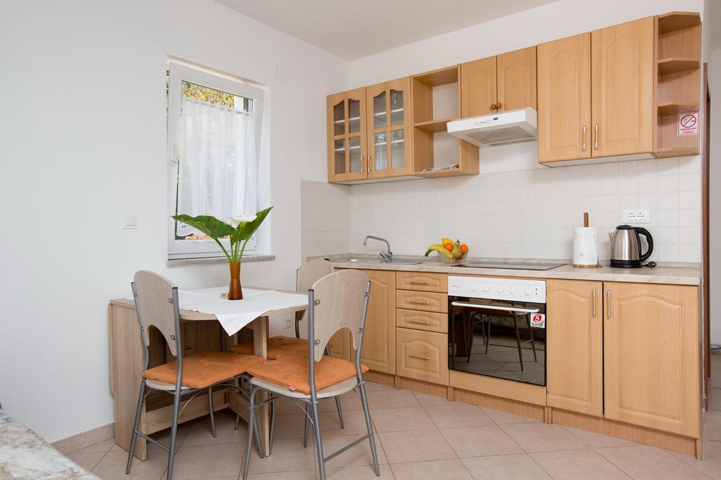 Apartmani Ve-Ro Abbazia Esterno foto