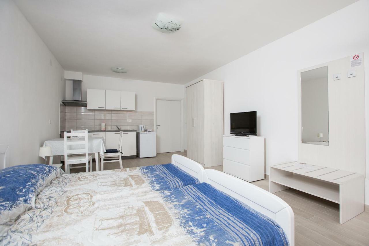 Apartmani Ve-Ro Abbazia Esterno foto